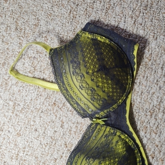 Jessica Simpson Neon Green Bra with Dark Gray Lace Overlay Sz 38C - Picture 2 of 9